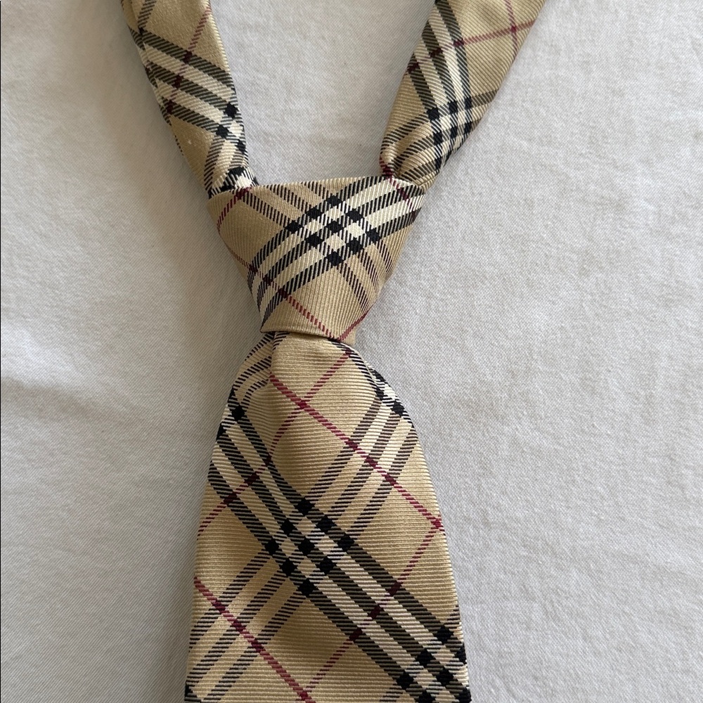 Burberry Classic Nova Check Tie - Picture 2 of 8